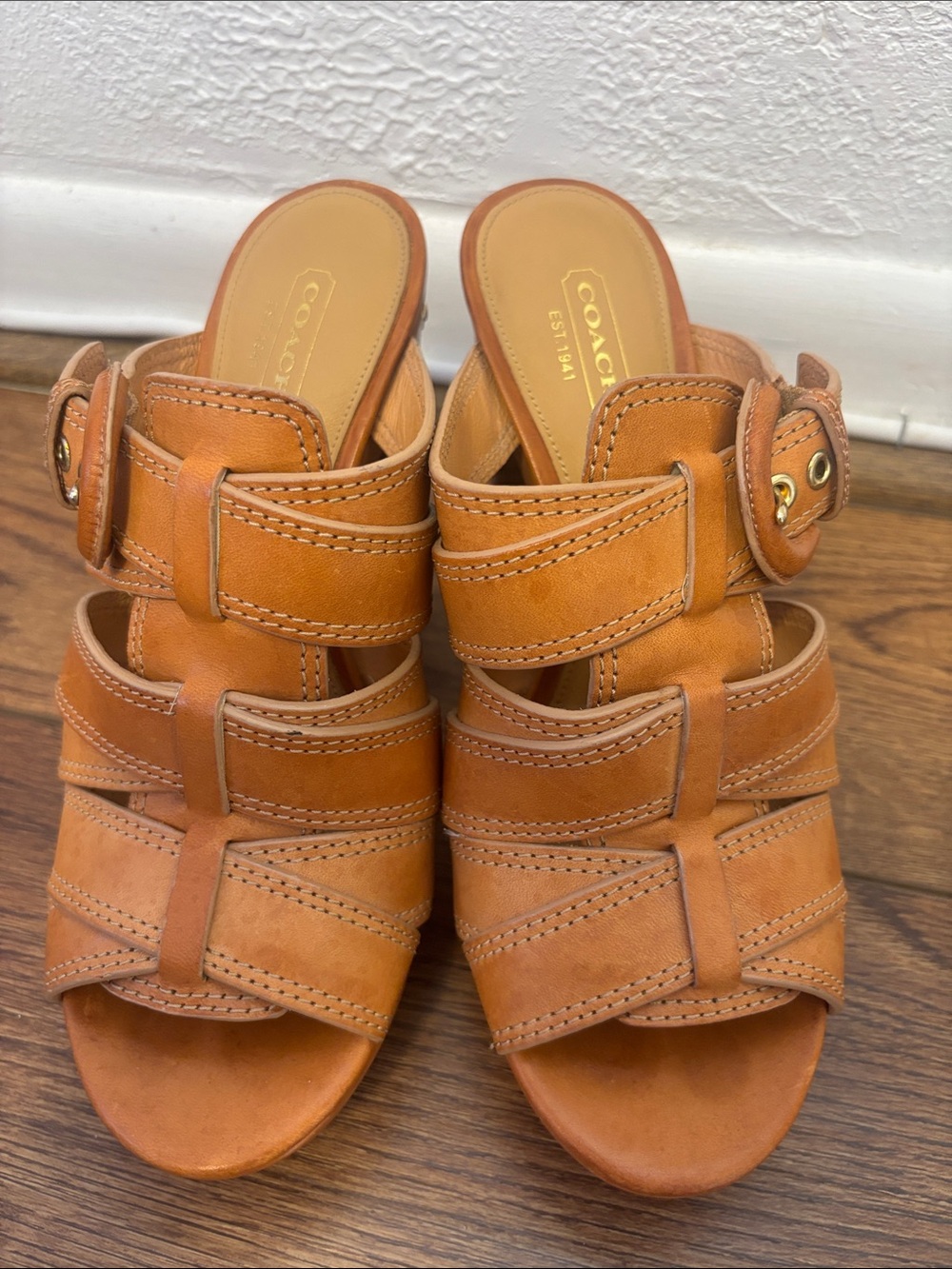 Coach Tan Leather Strap Block Heel Sandals gold Like NEW platforms Paddy slide 8